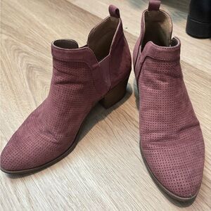 Women's Suede Ankle Boots - Mauve Pink